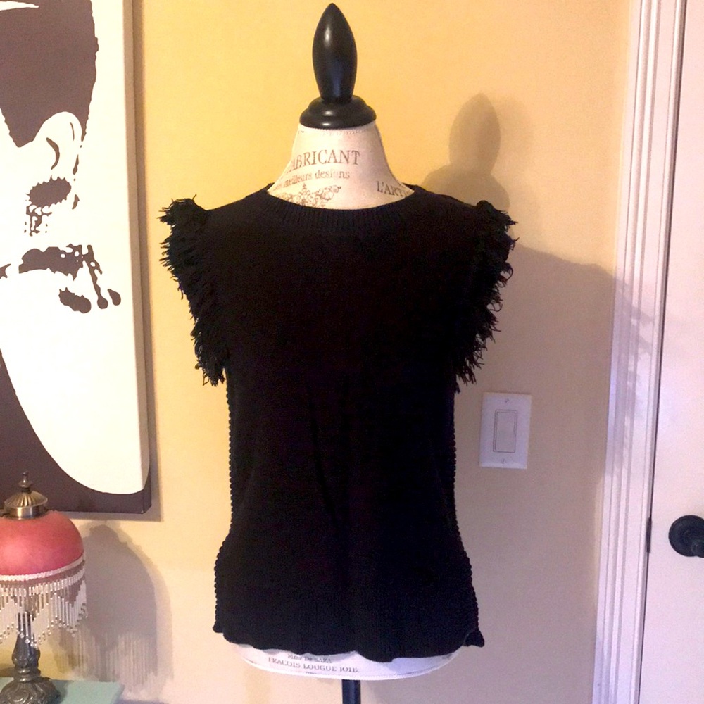 Sleeveless sweater